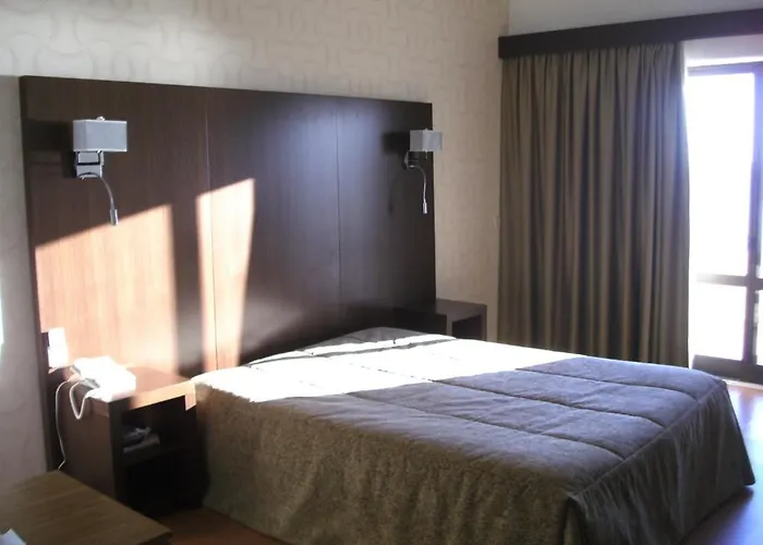 Atlantida Sol فندق فيغيورا دا فوز